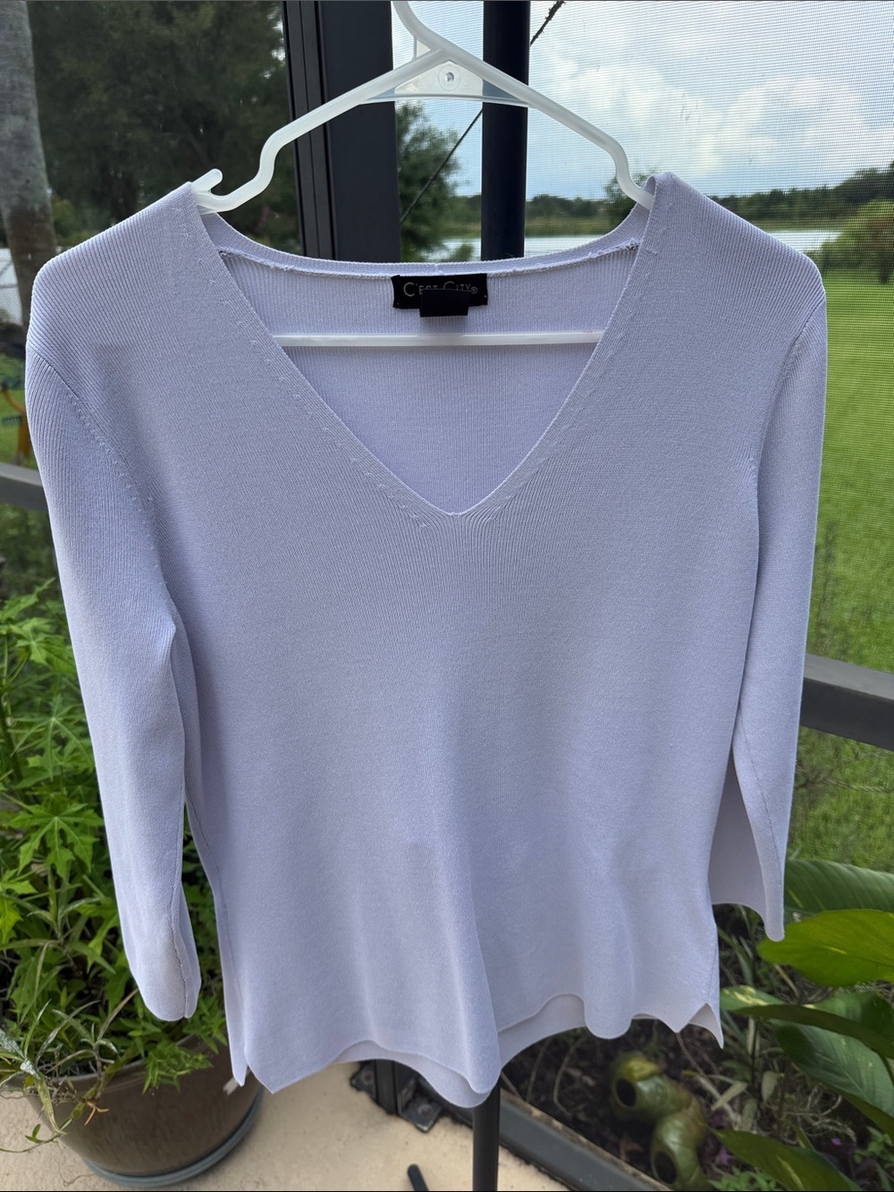 V-Neck knit Sweater V-neck stretch Top in Pale Lavender